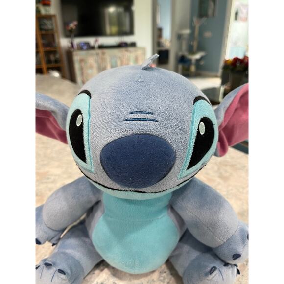 Disney Store Exclusive Lilo & Stitch 14" Plush - Picture 2 of 8
